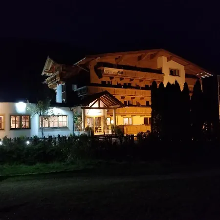 Alpenhotel Wildschoenau אובראו