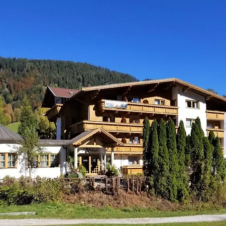 מלון Alpenhotel Wildschoenau אובראו